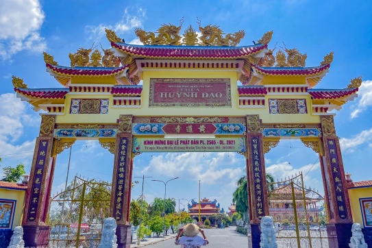 Chùa Huỳnh Đạo - Được mệnh danh “Chùa Đài Loan” của An Giang