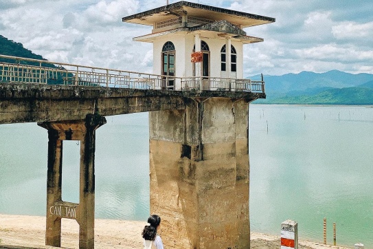 Sống ảo cực thơ thẩn, đậm chất Indie tại - Hồ Núi Một - Bình Định