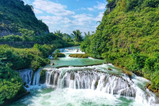 Chiêm ngưỡng vẻ đẹp hùng vĩ của non nước Cao Bằng