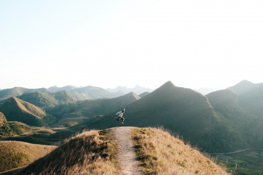 Cao Bằng - núi vừa cao, đất vừa bằng.