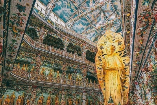 Chùa Ve Chai | Ngôi chùa nắm giữ 11 kỷ lục Việt Nam 