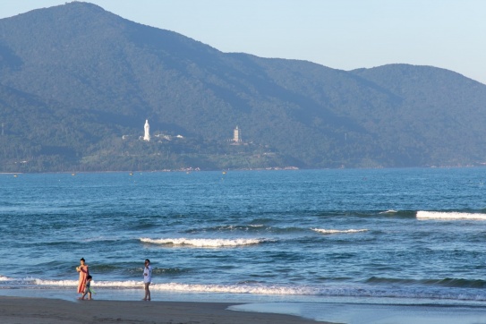 Mỹ Khê là “bãi biển xinh đẹp quyến rũ nhất hành tinh”!