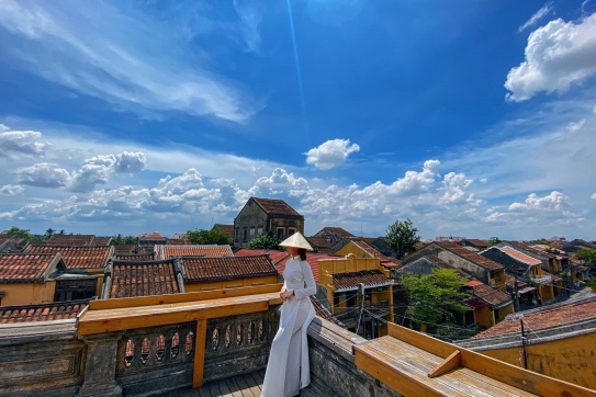 | Hội An ngày trở lại |