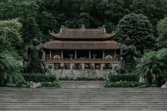 Chùa Địa Tạng Phi Lai Tự - Ngôi chùa đẹp tựa “tiên cảnh” tại Hà Nam