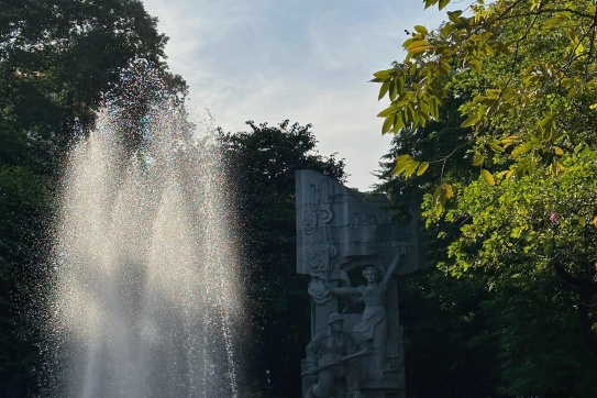 BỐT HÀNG ĐẬU MỞ CỬA SAU 130 NĂM