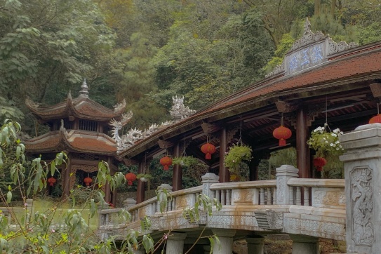 Côn Sơn một ngày cuối xuân…