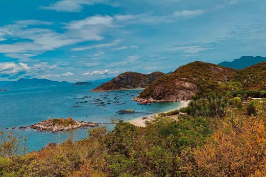 Đảo Bình Hưng (Khánh Hòa) xinh đẹp tựa thiên đường