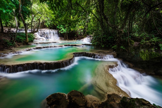 Thác Kuang Si (Lào) với dòng nước xanh lam tuyệt đẹp