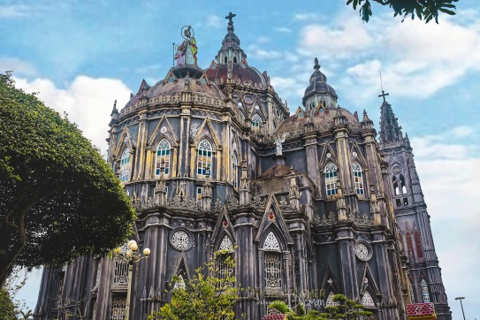 Nhà thờ Giáo Xứ Đền Thánh Hưng Nghĩa 