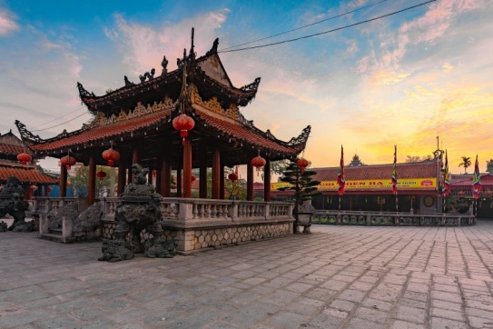 Hành Lễ Dâng Hương Tại Phủ Dầy Linh Thiêng | Nam Định