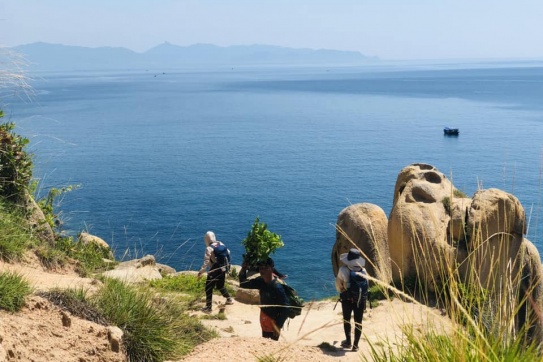 Cực Đông | Đi theo bóng mặt trời