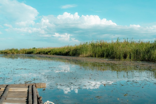 Đầm Vân Long - Nơi Gặp Gỡ Của Mây Trời Và Dòng Nước Tĩnh Lặng