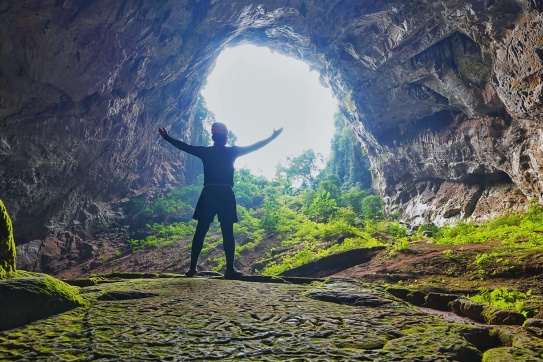 Chiêm ngưỡng vẻ đẹp hoang sơ và kỳ bí tại Hang PYGMY - hang lớn thứ 4 thế giới.