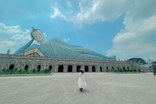 Không ngờ miền Tây có ngôi chùa đẹp xỉu thế này!