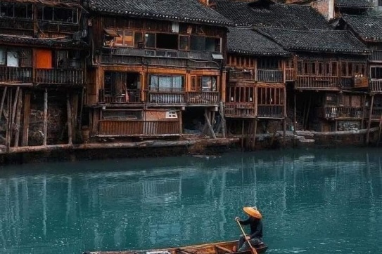 Phượng Hoàng Cổ Trấn, Hồ Nam, Trung Quốc