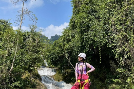 Khám phá thác theo kiểu không giống ai.