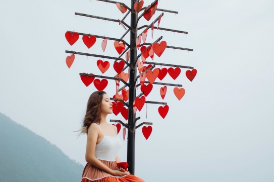 Cột trái tim 90s – Nơi tình yêu bắt đầu