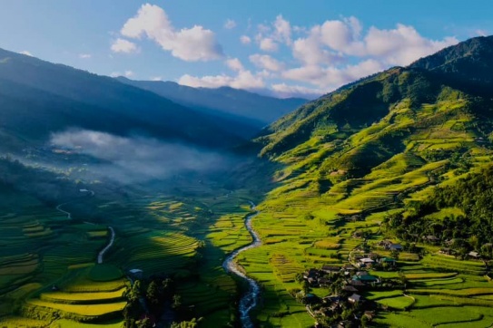 Bay trên miền danh thắng Khau Phạ - Mù Cang Chải