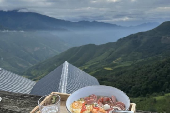 Câu chuyện “săn mây” Tà Xùa và nhân phẩm