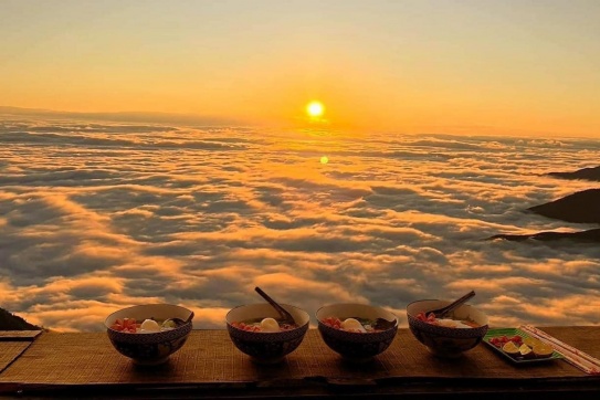 Set kèo lên Tà Xùa săn mây