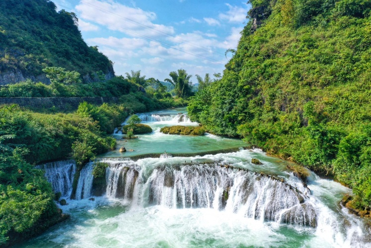 Chiêm ngưỡng vẻ đẹp hùng vĩ của non nước Cao Bằng