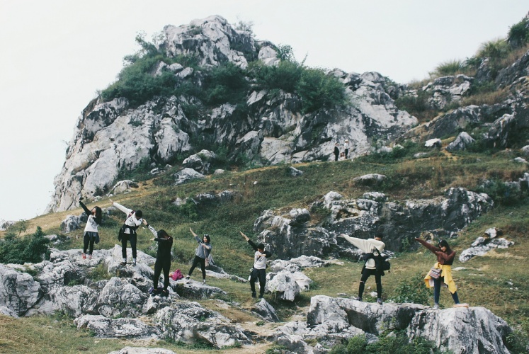 Núi Trầm | Ghé thăm mùa cỏ cháy đẹp tựa Đà Lạt