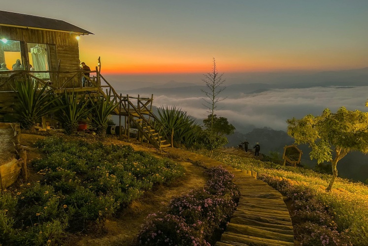 Vẫn là “săn mây” nhưng ở Đà Lạt