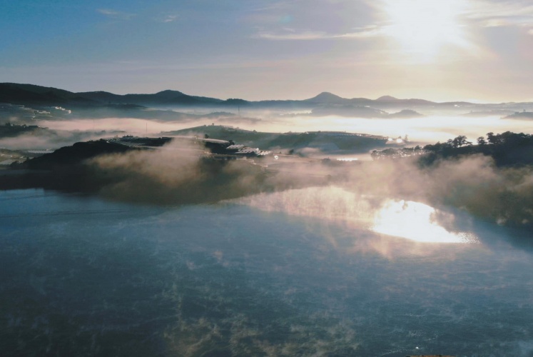 Bức tranh Đà Lạt tháng 12.