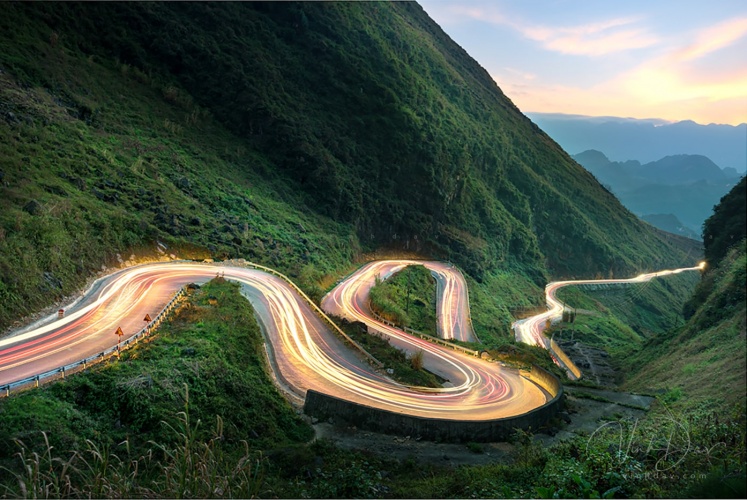 Có một dốc Thẩm Mã cheo leo giữa khung cảnh sơn cước Hà Giang