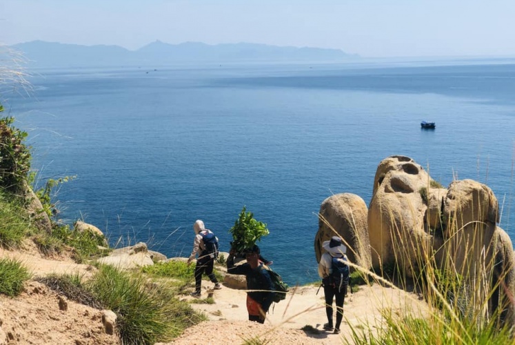 Cực Đông | Đi theo bóng mặt trời