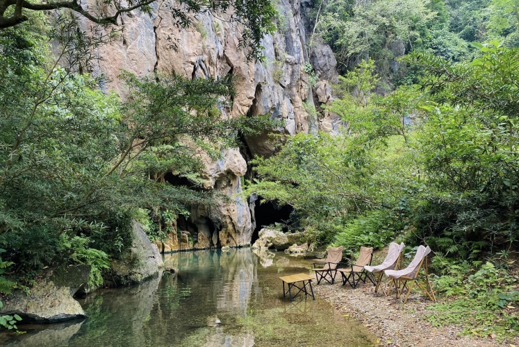 Moc Nam Camplux Valley - VQG Phong Nha Kẻ Bàng - Quảng Bình