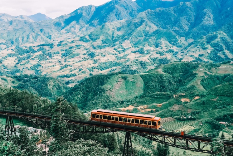 Sapa ngày mây mù giăng lối.