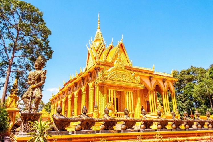 Chùa Vàm Rây | Chùa Khmer với bức tượng Phật nằm lớn nhất Việt Nam 