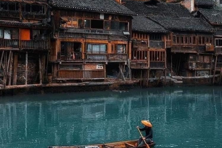 Phượng Hoàng Cổ Trấn, Hồ Nam, Trung Quốc