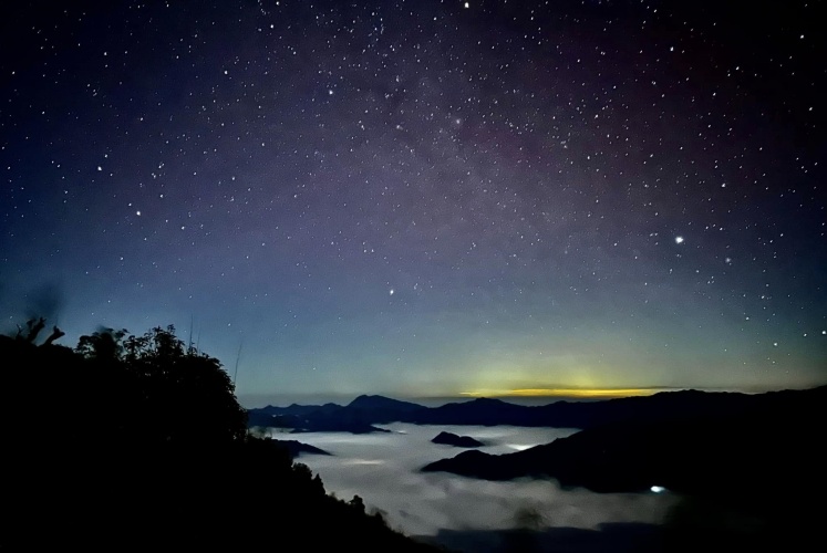 Bầu trời đêm đầy sao ở Tà Xùa 