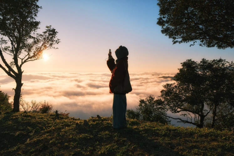 Không lên lịch hứng lên là rủ nhau đi và Tà Xùa đón chúng tôi bằng biển mây cỡ nàyyy.
