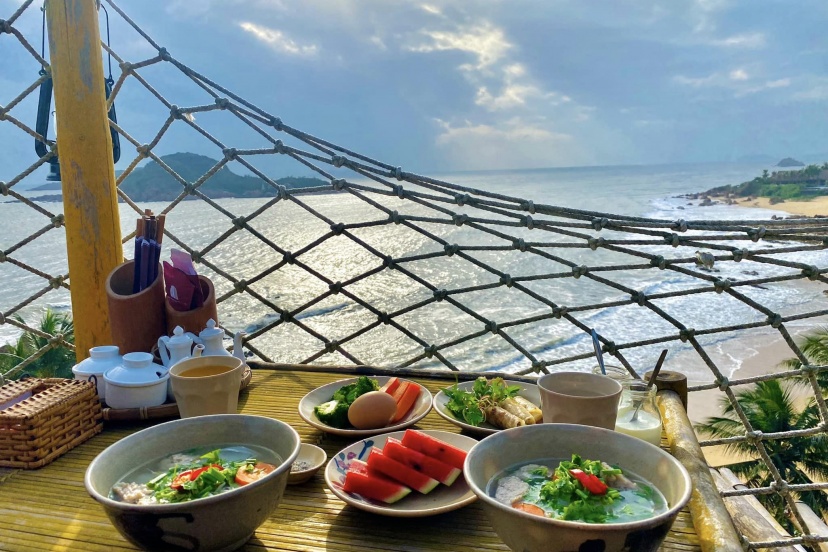 QUY NHƠN THÁNG 11 - MÙA BIỂN ĐỘNG QUY NHƠN THÁNG 11 - MÙA BIỂN ĐỘNG