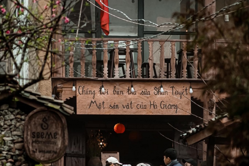 Ngôi Làng Cổ Dưới Chân Lũng Cú