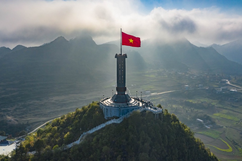 Chiêm Ngưỡng Cột Cờ Lũng Cú Và Sông Nho Quế Đẹp Như Mơ Chiêm Ngưỡng Cột Cờ Lũng Cú Và Sông Nho Quế Đẹp Như Mơ